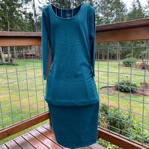 Ingrid & Isabel Maternity size Small 3/4 Sleeve Ruched Knee Length Dress